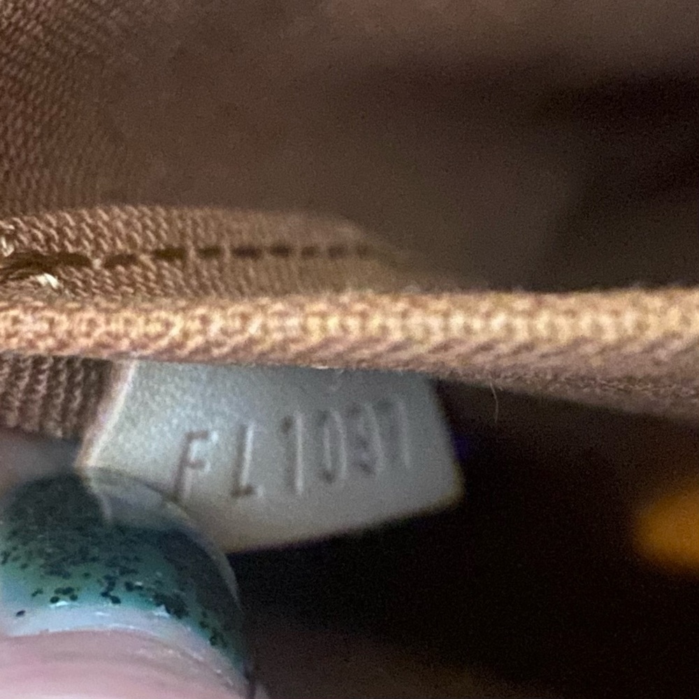 Louis Vuitton Monogram Lock It Horizontal - Picture 9 of 15